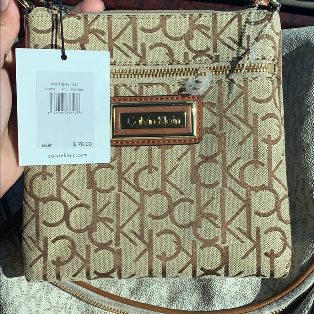 CALVIN KLEIN PURSE